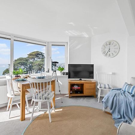 Wellswood Apartment - Sunny Apartment With Stunning Sea Views And Private Balcony Torquay Exterior photo