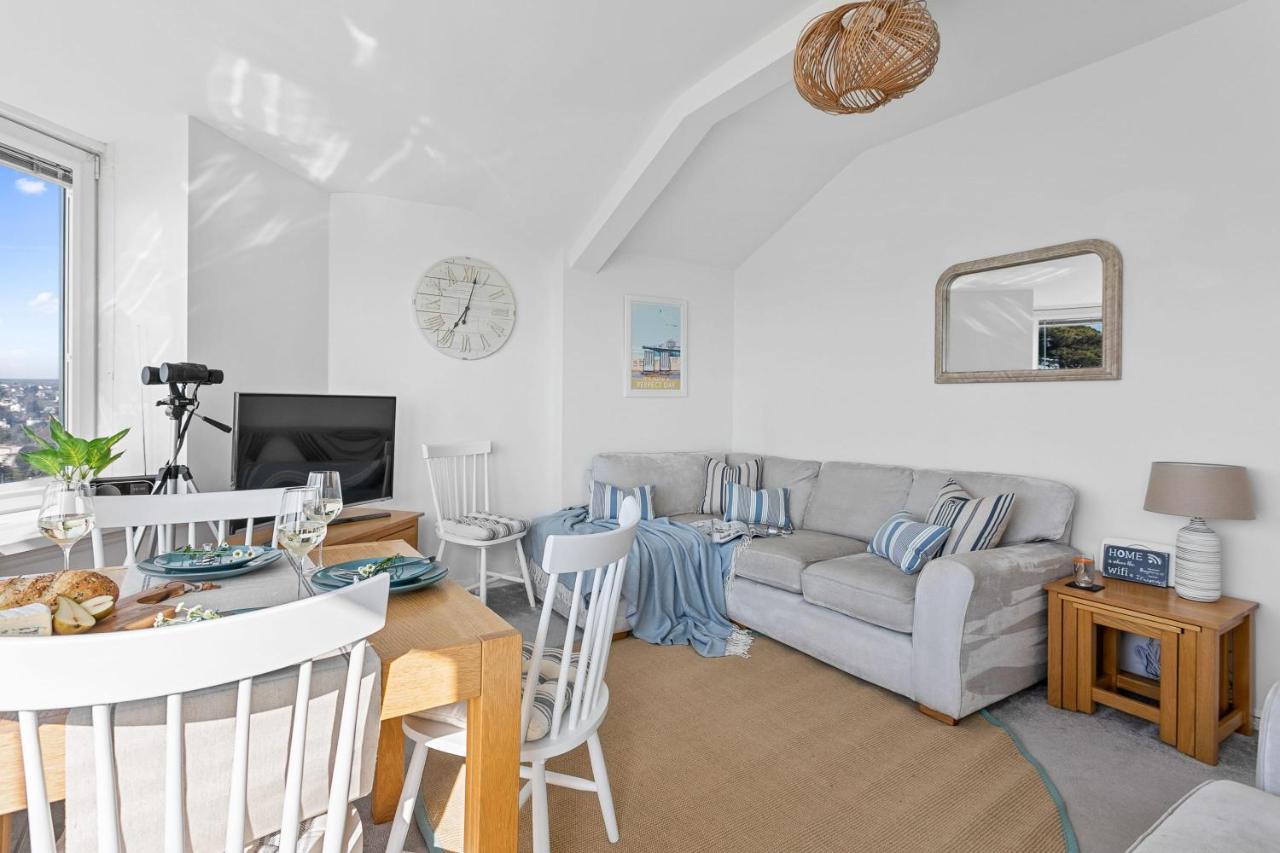 Wellswood Apartment - Sunny Apartment With Stunning Sea Views And Private Balcony Torquay Exterior photo