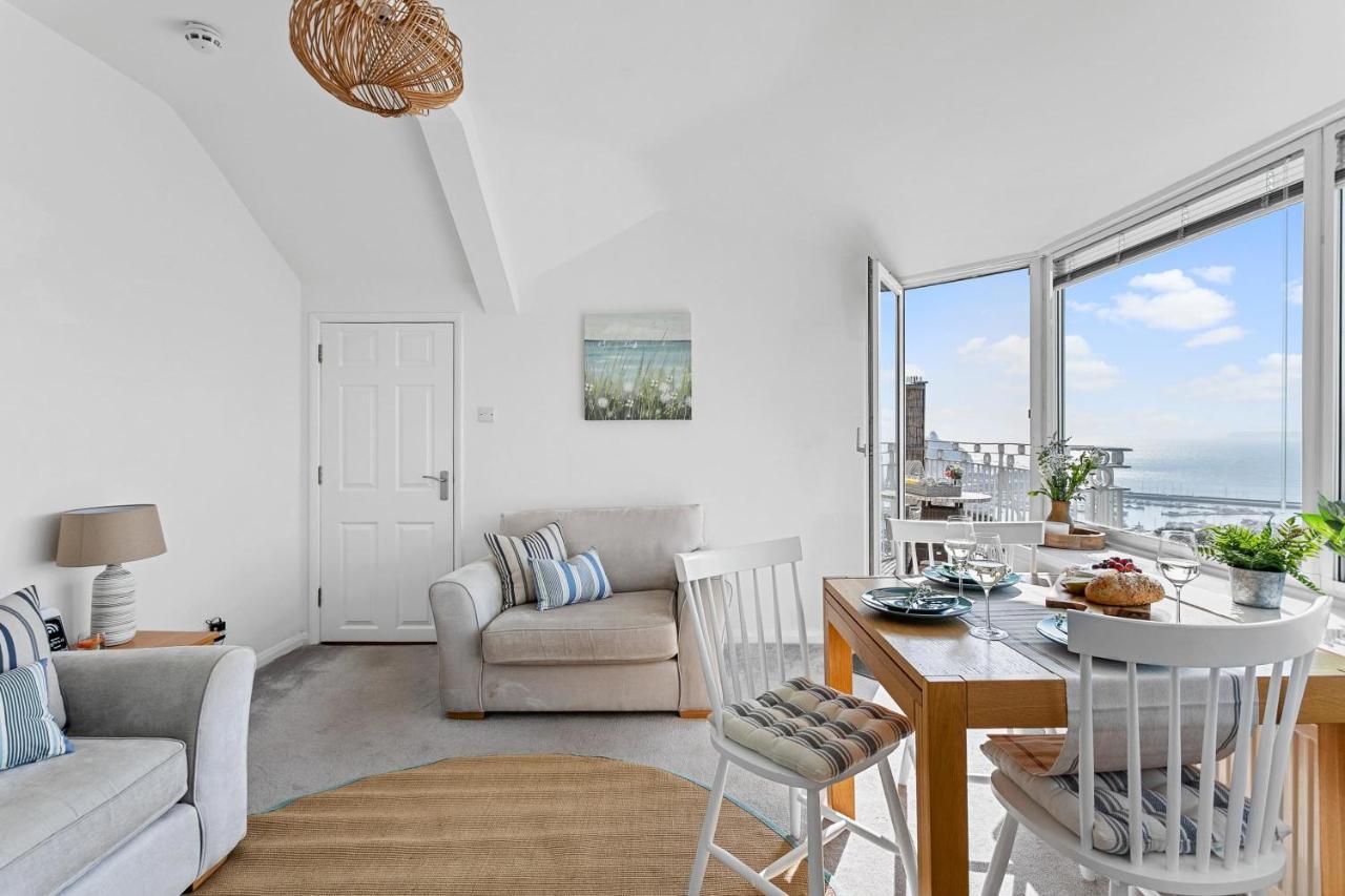 Wellswood Apartment - Sunny Apartment With Stunning Sea Views And Private Balcony Torquay Exterior photo