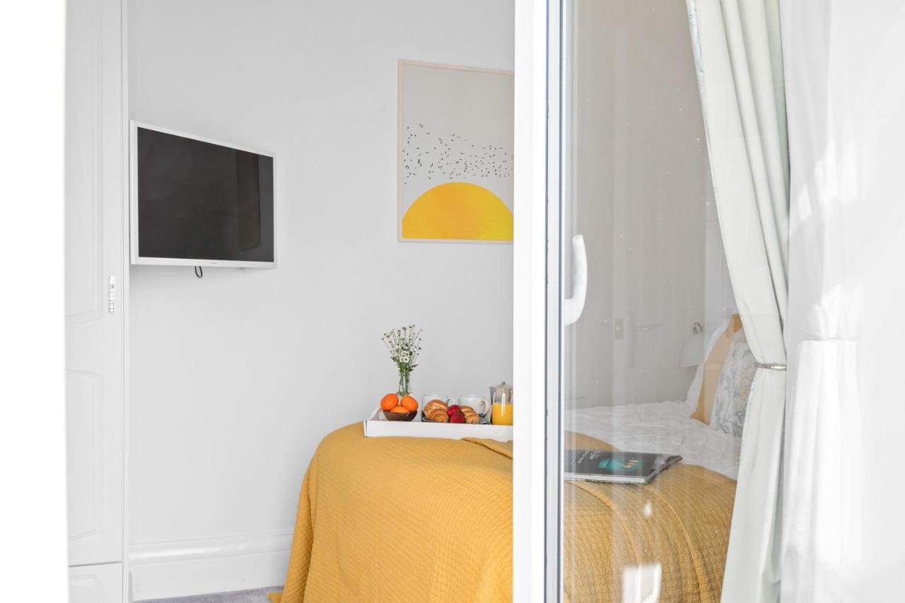 Wellswood Apartment - Sunny Apartment With Stunning Sea Views And Private Balcony Torquay Exterior photo